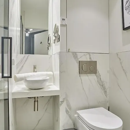 Notre Dame De By Prestige Apartment *