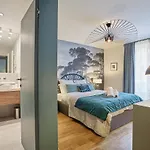 Apartment Notre Dame De Paris By Studio Prestige