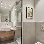 Apartment Notre Dame De Paris By Studio Prestige
